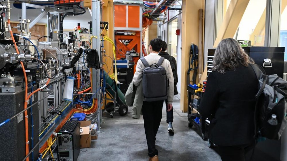 Brown University Researchers at BNL; Faculty tour CFN and NSLS-II.